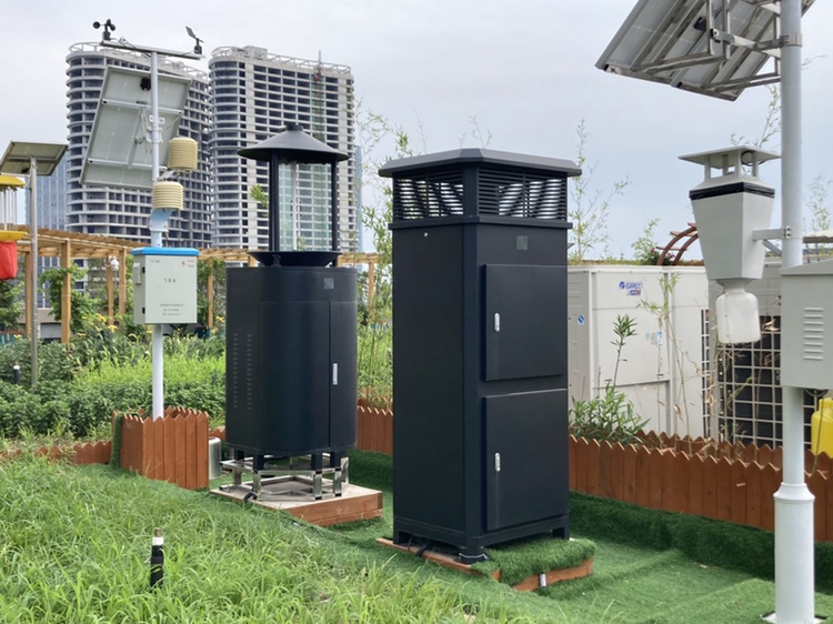 豪门国际走进河南某高校智慧农业工程技术研究中心