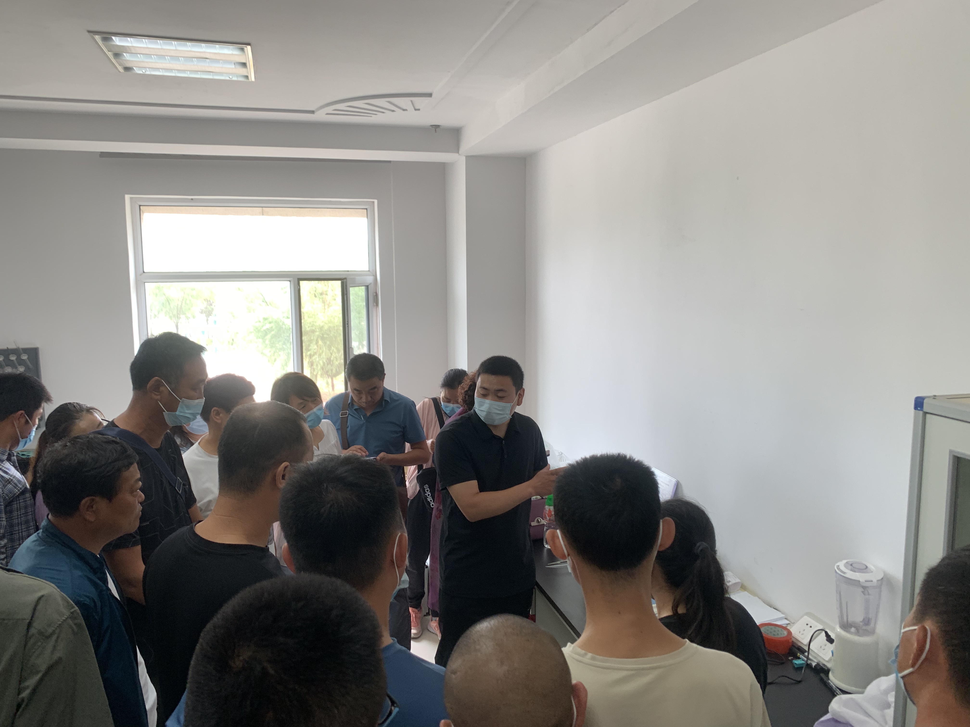 豪门国际技术人员远赴内蒙古阿拉善左旗开展产品培训
